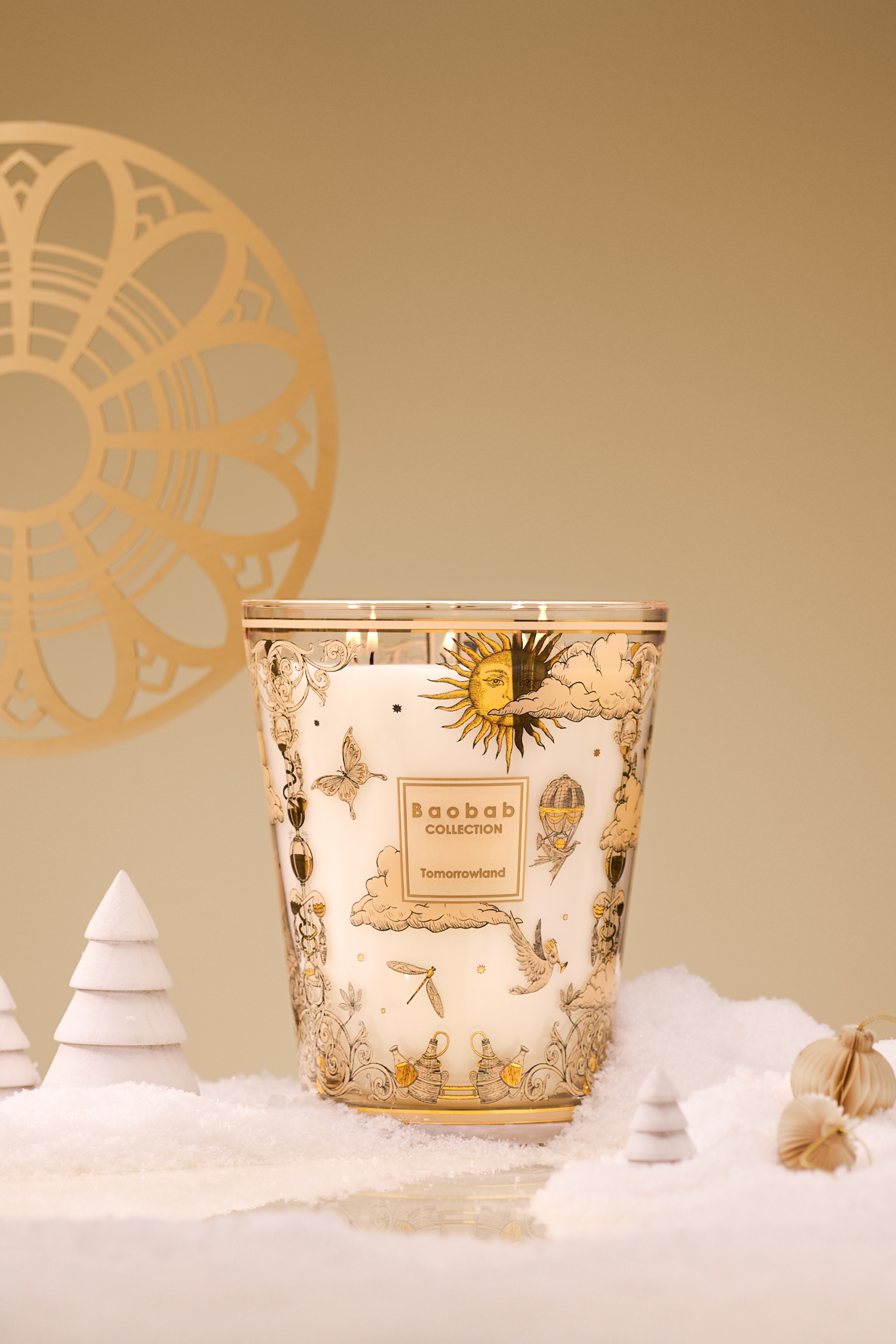 SCENTED CANDLE TOMORROWLAND